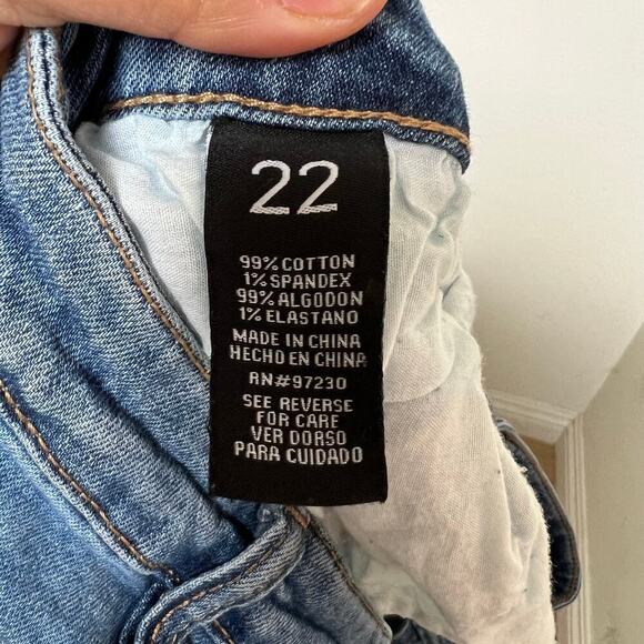 Almost Famous Juniors Patchwork Boho Two Toned Jeans Festival 70s Inspired - Picture 4 of 5